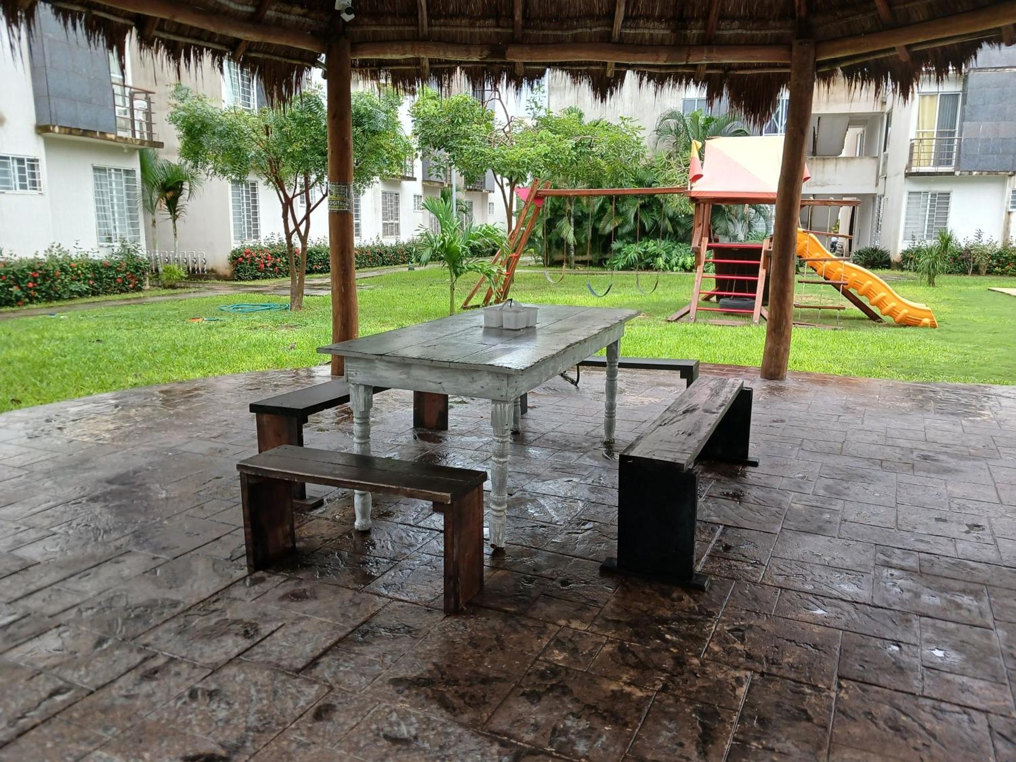 Departamento En Playa Del Carmen, Cómodo Económico Y Confortable!! *
